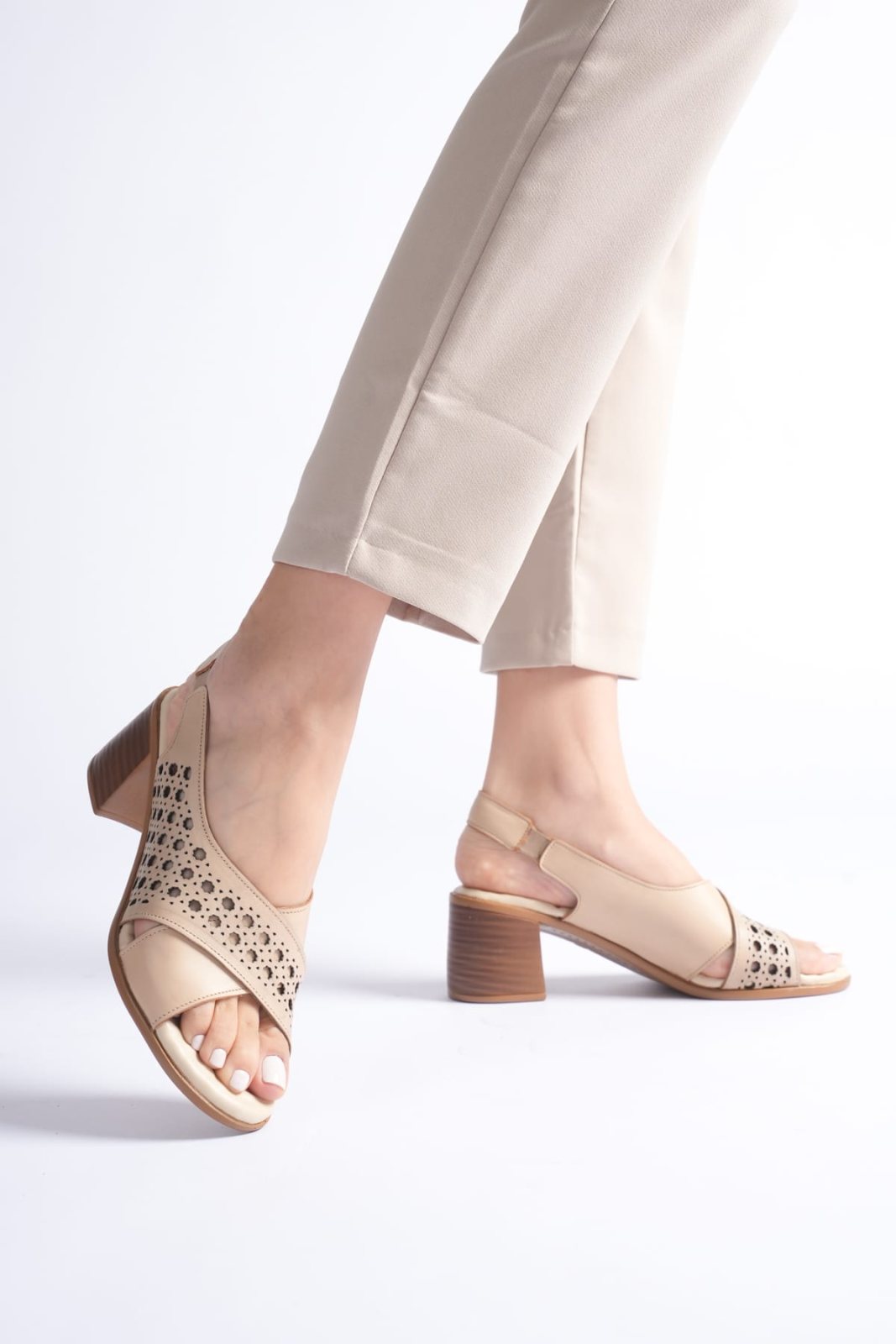 Genuine Leather Woman Sandal 3