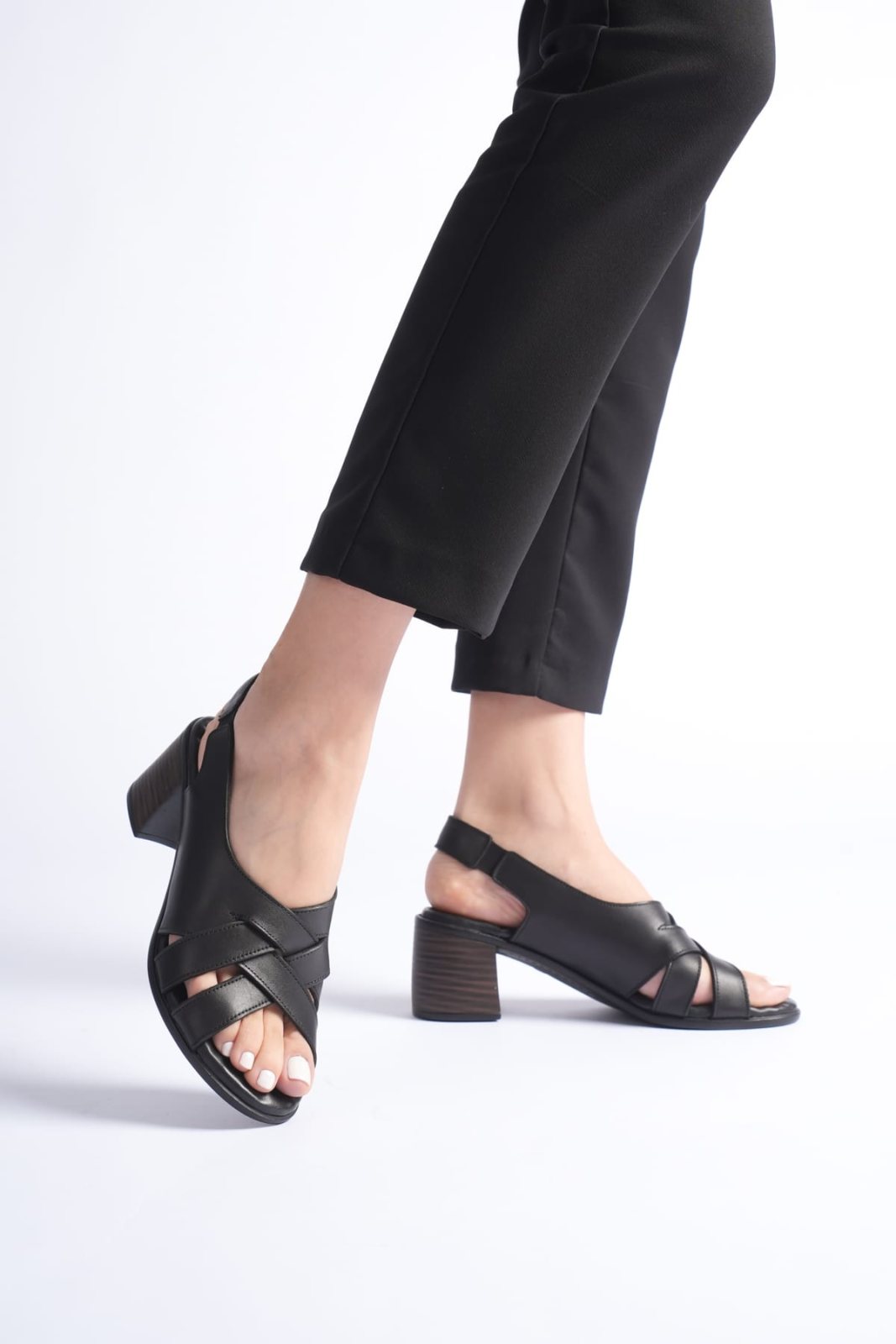 Genuine Leather Woman Sandal 3