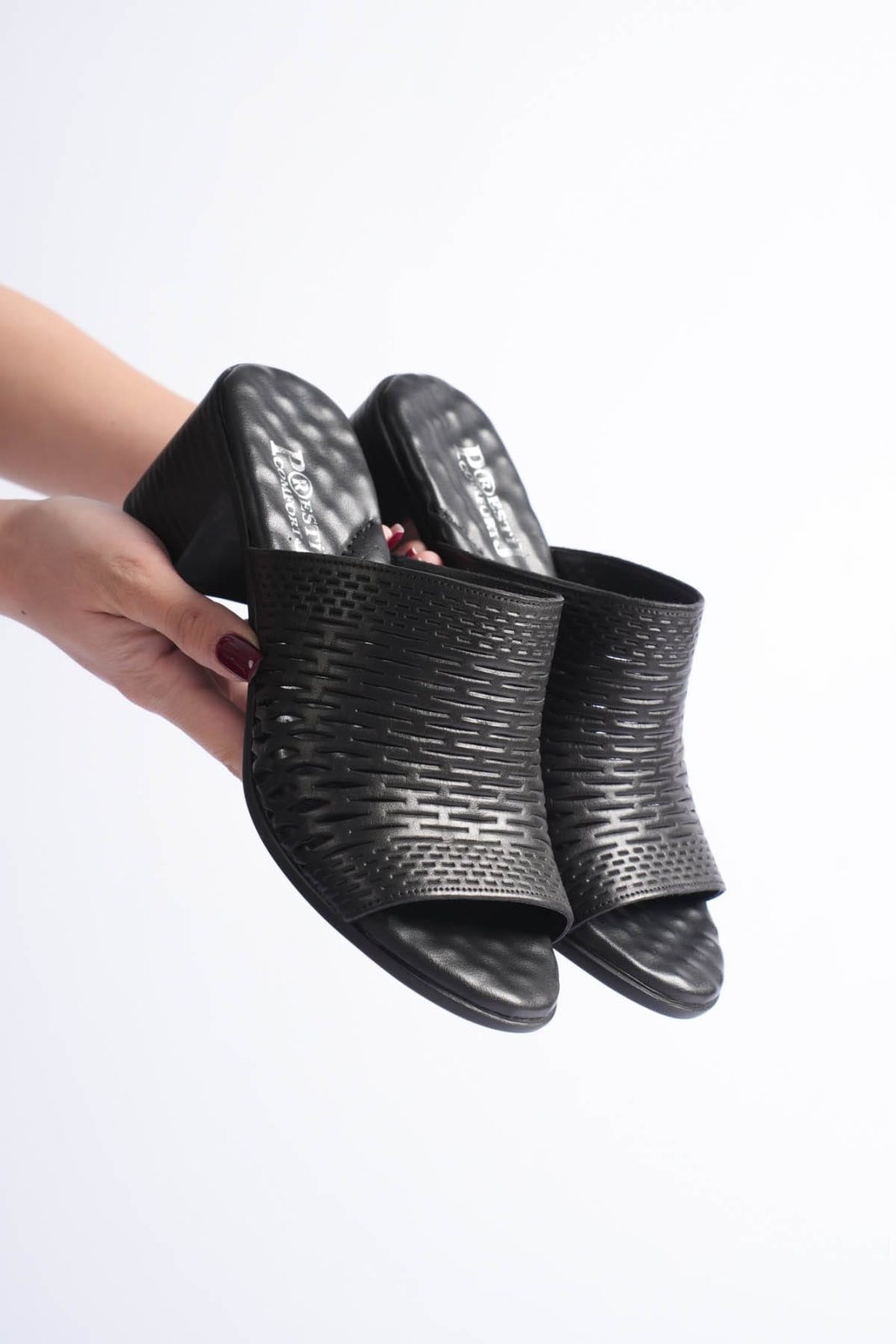Genuine Leather Woman Slipper